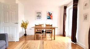 Spacious 4 Bedroom House, Old Town - Image 2