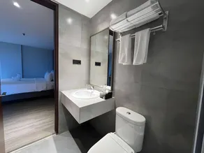 Rogers Hotel Manado - Image 5