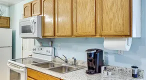 Walkable Paradise: Downtown Puyallup Studio! - Image 4