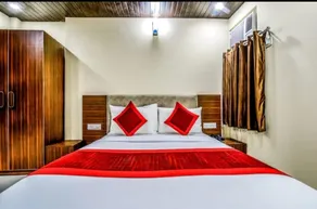 Hotel Reflection Suites - Image 2