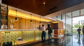 Luminor Hotel Jemursari By WH with The Best Breakfast in Town and Located Near Surabaya Industrial Estate Rungkut SIER - Image 3