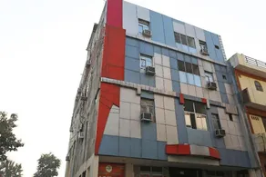 Hotel O Shivam Near Sahara Ganj Mall - Image 2