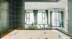 The Galla Hotel - Image 4