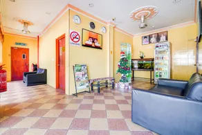 Hill Times Inn Hotel - Image 4