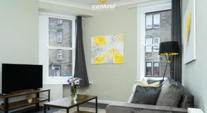 Court Street by CENTRAL SERVICED APARTMENTS - 2 Bedroom - Ground Floor - 2 x Double Beds - Free Street Parking - Fully Equipped - Short & Long Term Stays Available - Contact Us for your Requirements - Image 2