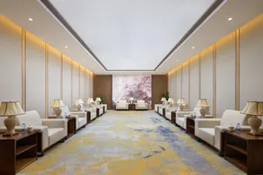 Elong Hotel (Luan Shuangchuang Building) - Image 4