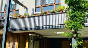 Private studio, patio garden and free car parking - Image 3