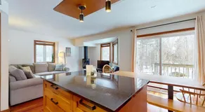 The Queens Slopeside Hideaway - Image 2