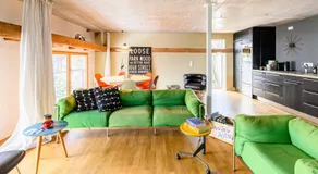 FRIZ Barn Lofts Stylische Ferienwohnungen Garten Parkplatz Zentral - Image 3