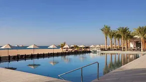 A cozy 1 bedroom Apartment in Al Hamra Palace - Image 4