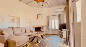 Richie's Sea View Romantic Residences - Image 2