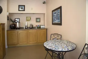 Harborview Inn & Suites-Convention Center-Airport-Gaslamp-Seaworld-Zoo-Balboa Park - Image 5