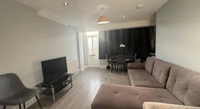 Croydon Stylish Serviced Accommodation - Image 5