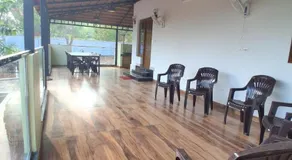 Garden house with a good relax place - Image 2