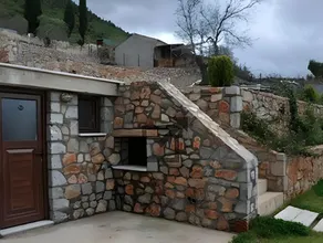 Flygonion Guesthouse - Image 2