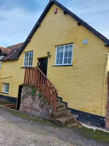 Red Lion - Image 4
