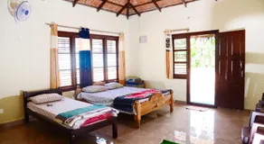 BlueMoon Homestay - Home Food, Estate, Near to Falls and View Points - Image 2