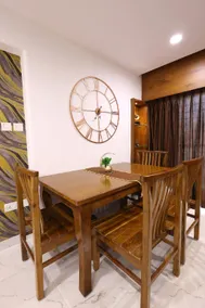 Spacious 3BR Home | 5km from Airport - Image 4