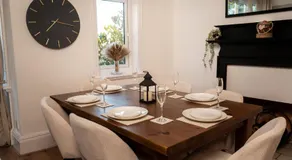 Luxuria Apartments 2- Bedroom Luxury Apartment - Image 4