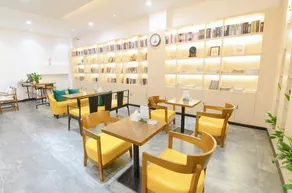 Elan Hotel (Yangzhou Heyuan Pishi Street Store) - Image 2