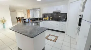 Central Coast Guest House - Image 2