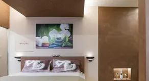 Luxury Suite - Image 5