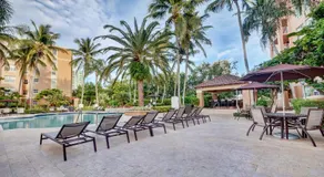 Renovated 2/2 Unit at Yacht Club/Aventura - Image 4