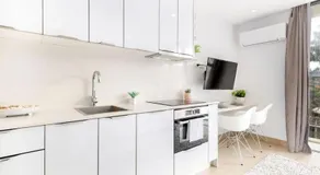 Stylish & Cozy Beach Studio, 5min walk to Bondi Beach - Image 5