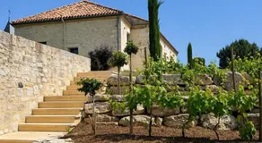 La Citadelle – Villa avec piscine privée & jacuzzi 5 places au cœur des vignes - Image 5