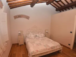 Tuscan Retreat in Aiale - Image 3