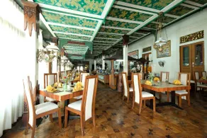 Kusuma Sahid Prince Solo Hotel - Image 4