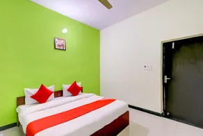 OYO 75016 Hotel Dezire - Image 4