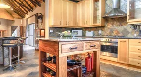 Re a Lora Lodge - Image 4