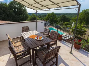 Villa in Kujici Near Beach With Pool - Image 4