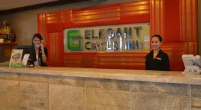 Elegant Circle Inn - Image 2