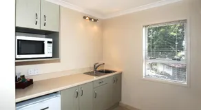 Touchwood Motor Lodge - Image 2