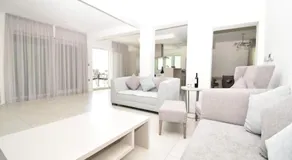 Serenity Residence with Sea view - Image 2