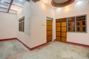 SPOT ON by OYO Royal Hotel - Image 4