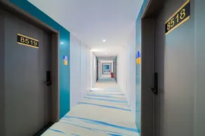 Shixing Huihuang Business Hotel - Image 5