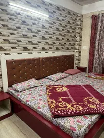 Dream Land Hotel - Image 3