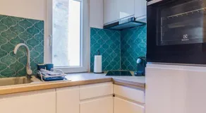 Chain Bridge Studio Apartment - Image 4