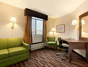 Riverdale Inn - Image 2