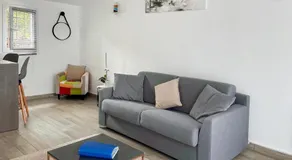 Appartement situé dans une propriété privée avec terrasse équipée avec plancha proche du lac de saint Cassien - Image 5