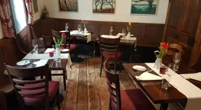 1463 Apartmenthaus & Restaurant - Image 3