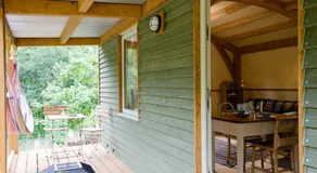 Daisy-a romantic logcabin hiding amongst the trees - Image 4