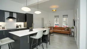 Luxury Central 4 BDR house - Image 5