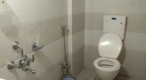 Hotel Prime Lodging - Image 4