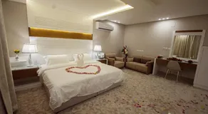 منزال الحزم للشقق المخدومة - Image 2