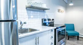Boutique Suite #7 - Image 3