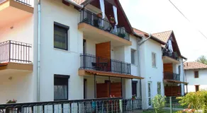 Falevél Apartmanház - Image 5